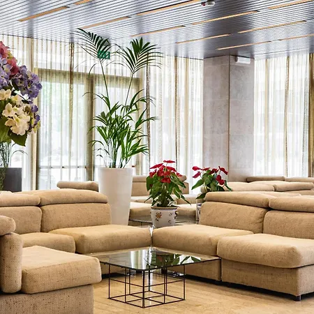 Ambasciatori מלון 4*